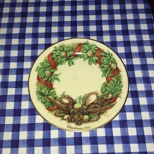 Lenox 1987 Christmas Wreath Plate, Pennsylvania